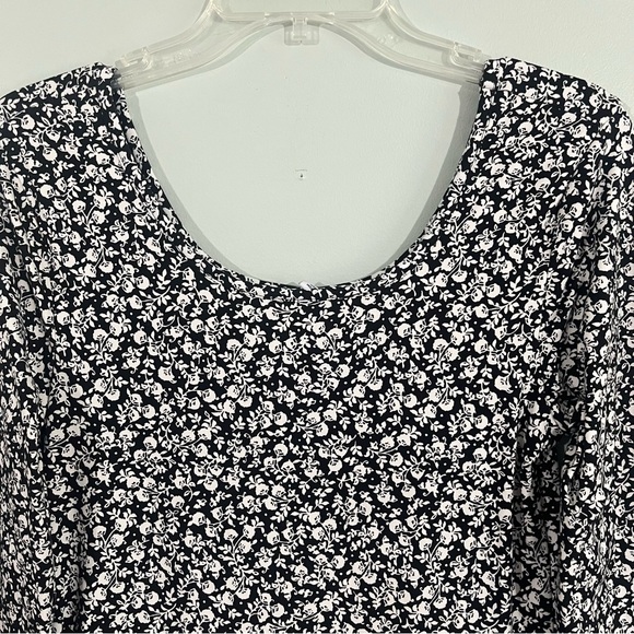 Old Navy size small Black ditzy floral dress - Picture 5 of 11